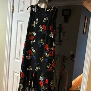 Beautiful sleeveless spring dress, great with sandals or dress up